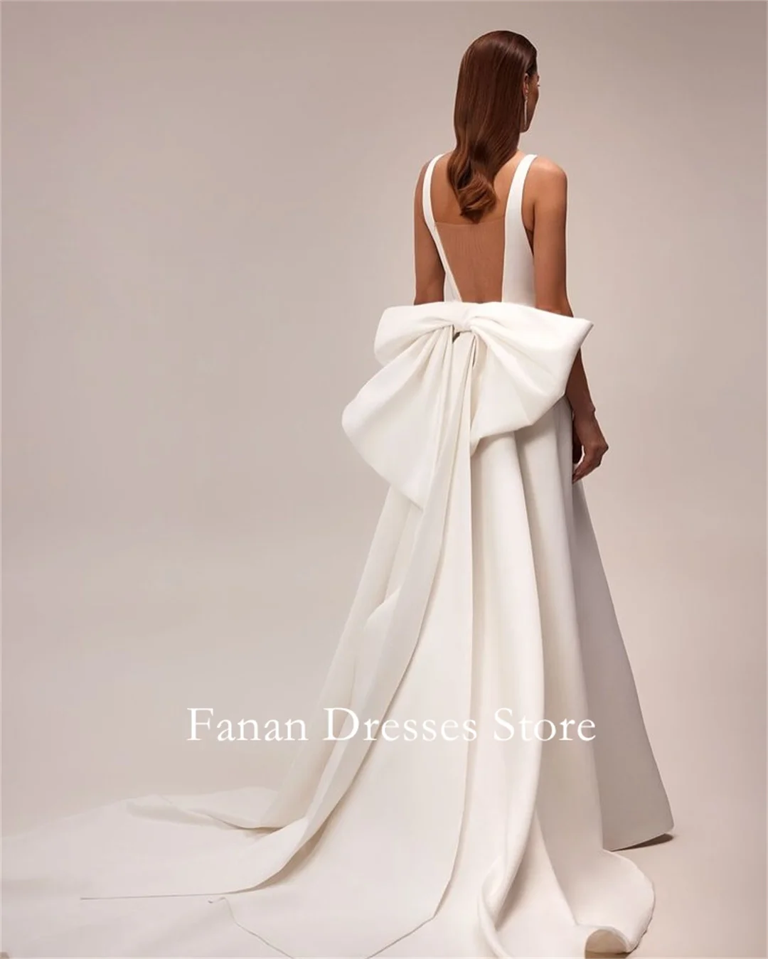 Fanan ลึก V คอ Ivory A-Line ชุดแต่งงานแขนกุดที่กําหนดเองซาตินง่ายความยาวชั้นชุดเจ้าสาว Vestidos De Novia