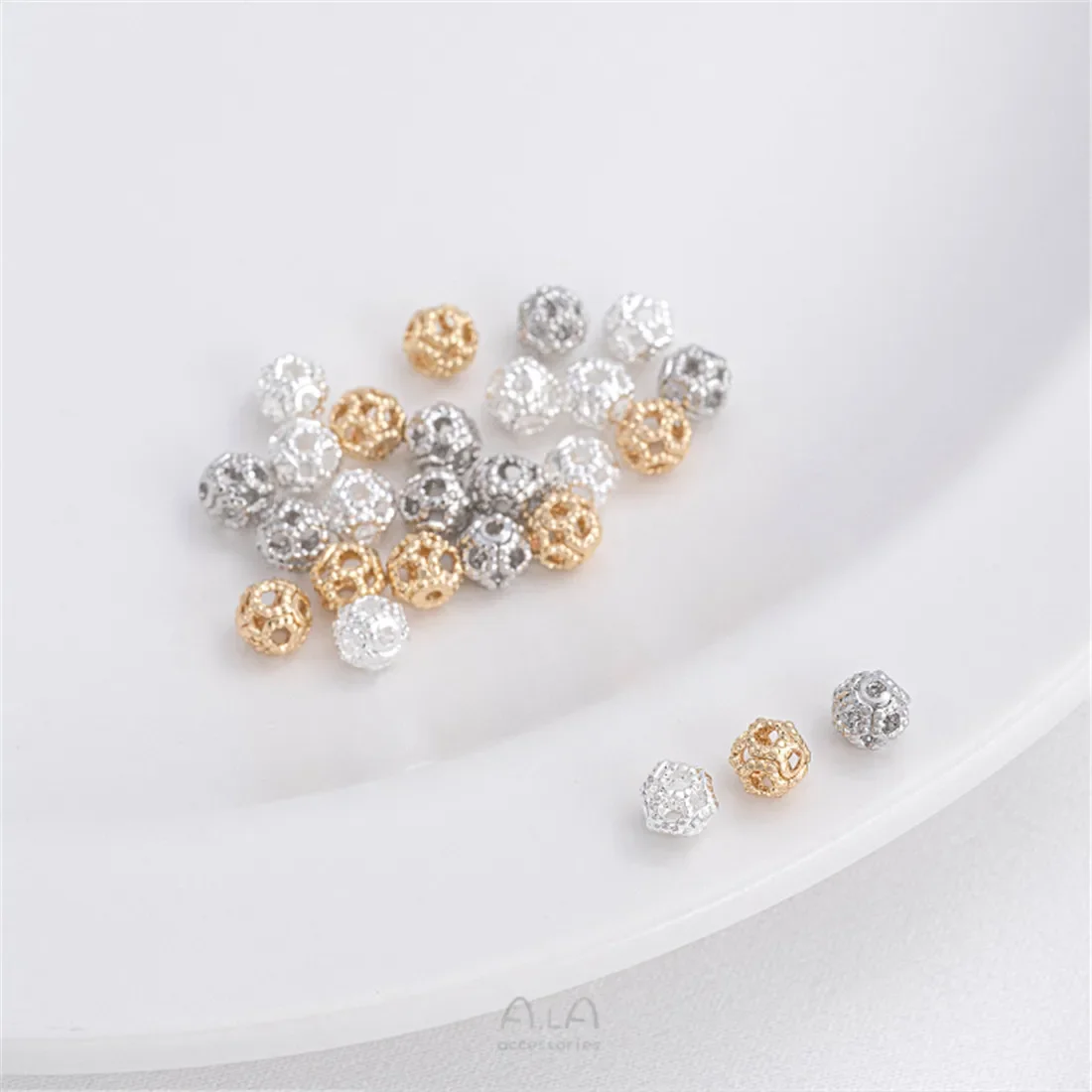 14k Gold Beads Hollowed Out Round Flower Balls Scattered Beads Diy Hand-made First Jewelry Bead-separated Accessories Materials