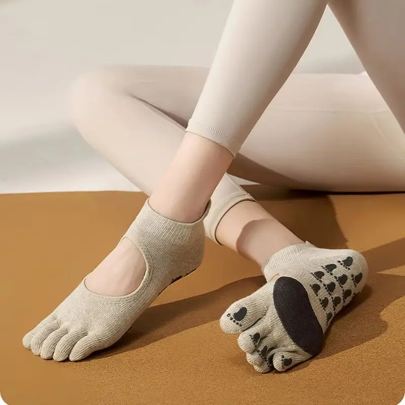 2 Pieces Of Short Yoga Socks Pilates Socks Five Finger Anti Slip Socks Comfortable Breathable Wear Resistant Fitness Socks