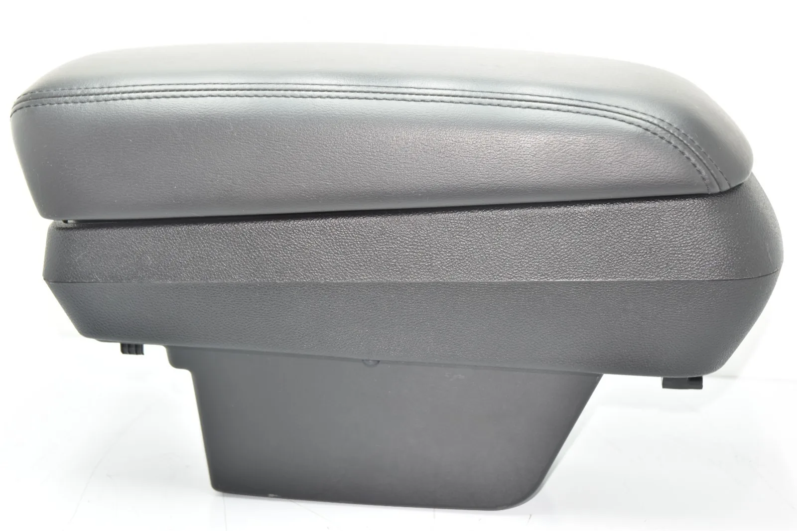 

Оригинальный черный задний центральный подлокотник с отсеком для хранения для Chevrolet Volt 2012-2015 гг.