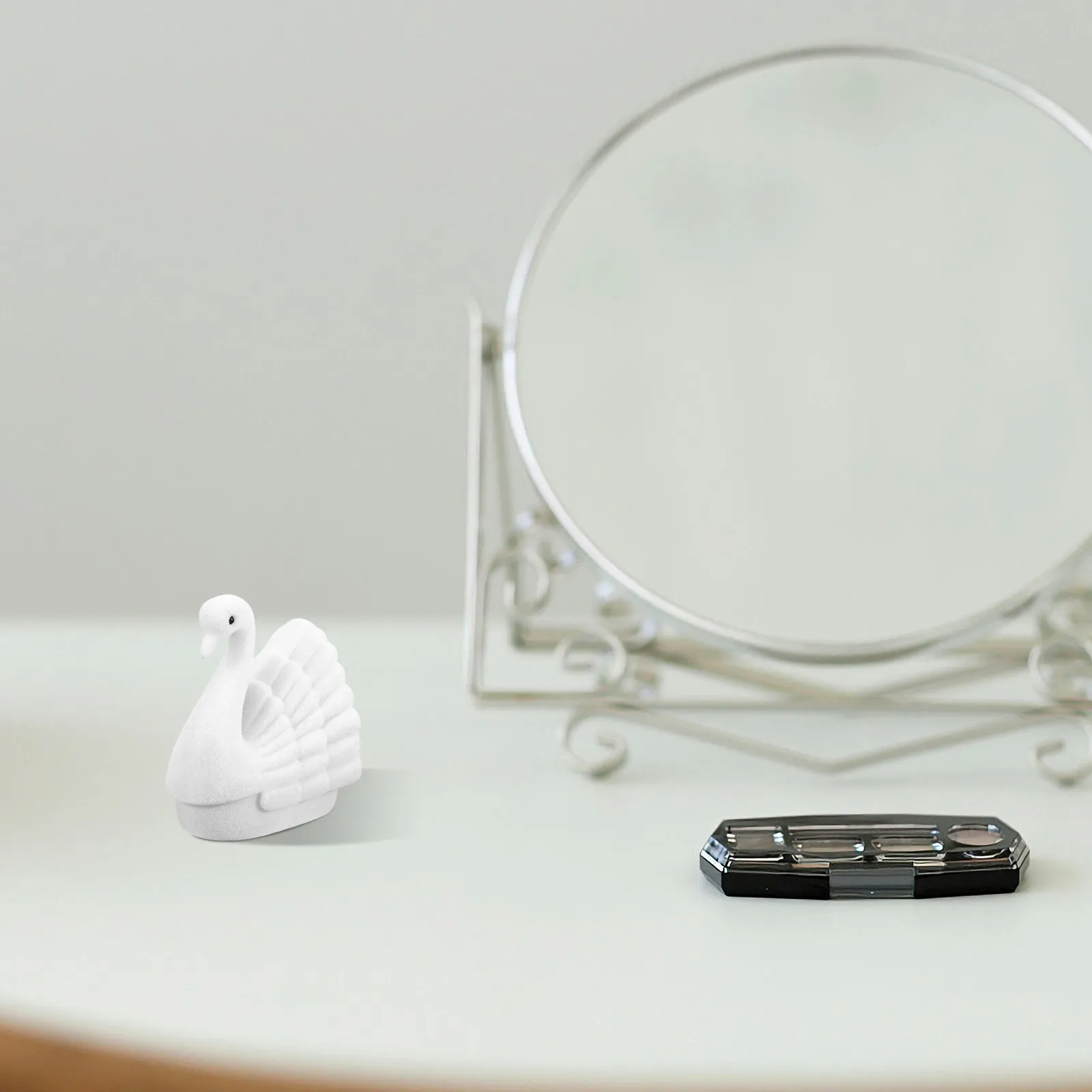 

Шкатулка для украшений в форме лебедя, компактный легкий дорожный футляр для хранения колец, ожерелий, браслетов, серег, подвесок