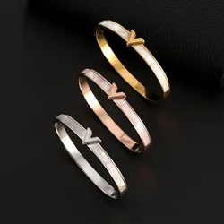 Luxury Natural Shell with Letter V Bangle Bracelets Stainless Steel for Woman's Jewelry 3 Colors Wristband Bangles Gift