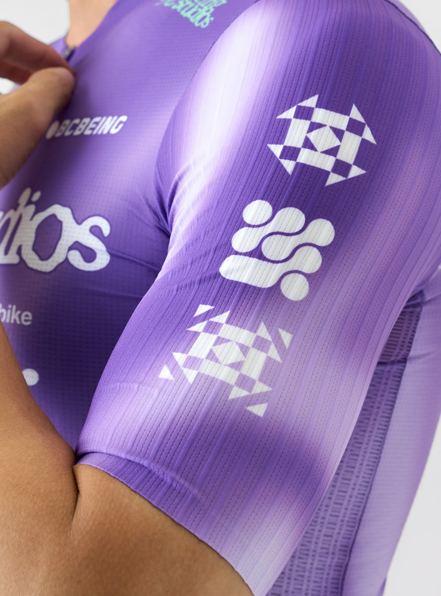 BCBE-ING AERO Fahrradtrikot Kurzarm Pro Race Fit Leichte Fahrradbekleidung Atmungsaktiv Schnelltrocknend YKK-Reißverschlüsse Fahrradtrikot – Detail 7