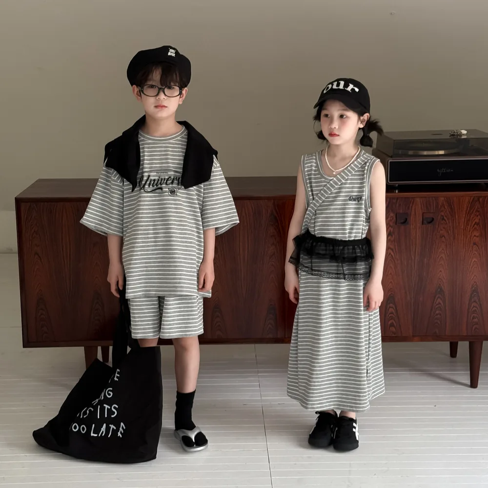 Детский костюм, лето 209, корейская версия для мальчиков и девочек, полосатый свитер с буквами, юбка, детские шорты с короткими рукавами, повседневные шорты