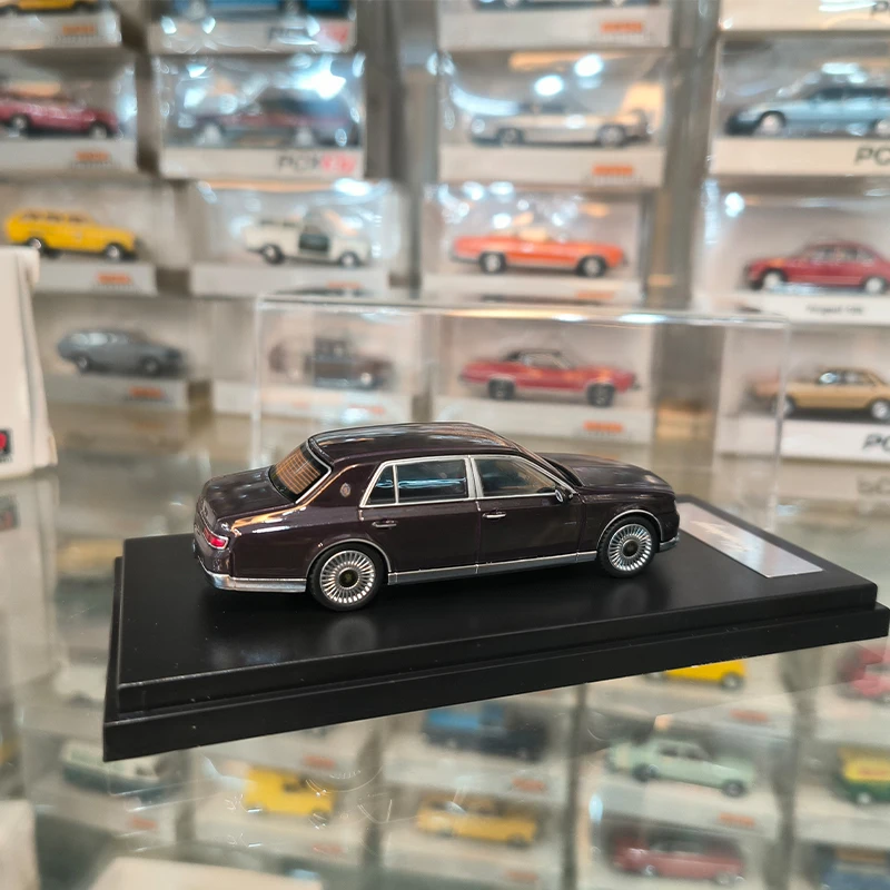 1/64 Model Car TOYOTA Century Luxury Alloy Toy Motor Vehicle Diecast Metal Edition Toys with Acrylic Box Brown Collection Gift