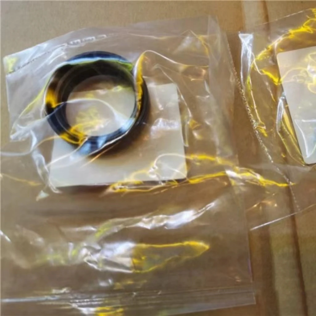 Gearbox Gear Box Rear Case Oil Seal For Suzuki Jimny 24780-83010