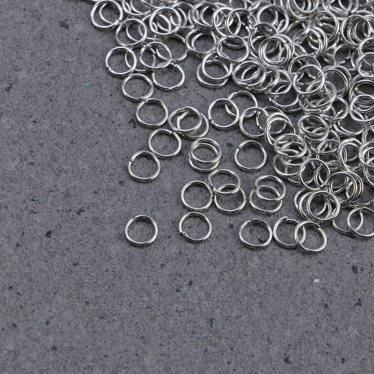 500 pcs Closed Jump Rings Silver Metal Sterling Round for Jewelry Making Charms Bracelets Necklaces Craft Projects