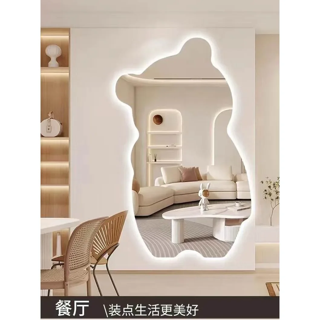 Specjalne lustro do makijażu i ubierania w kształcie niedźwiedzia, montowane na ścianie, do sklepu, do domu, lustro na całą sylwetkę montowane na ścianie.