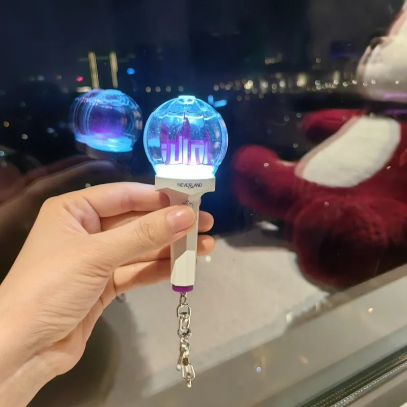 Kpop Idol (G)I-DLES Lightstick Keyring Castle Lamp Mini Glow Stick Keychains Bag Pendant Glow Hand Light Fans NEVERLANDS Gift