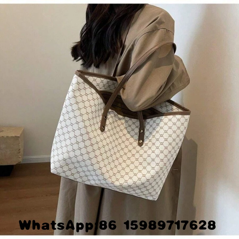 

Large Capacity Shoulder Bag Women's PU Leather Handbag for Commuting and Casual Use Versatile Tote Bag
