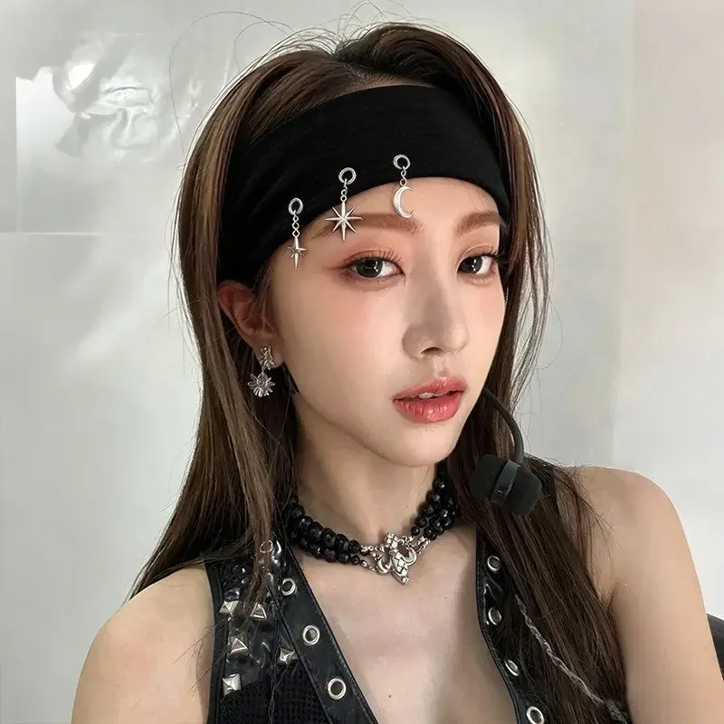 2026 European and American INS Style Black Headband with Silver Vintage Star and Moon Pendants, Face-Slimming Hair Accessory