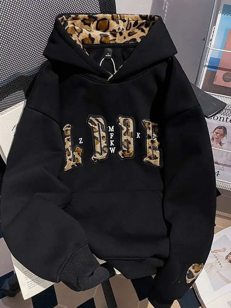 Bluza z kapturem plus size 300 Pou w stylu amerykańskim retro, haftowana, w panterkę, damska, jesienno-zimowa, ocieplana, z podszewką.