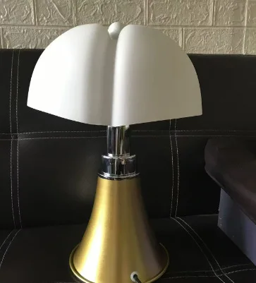 Fashionable, Simple, Modern and Creative Stainless Steel Bedroom and Living Room Bedside Table and Desk Lamp