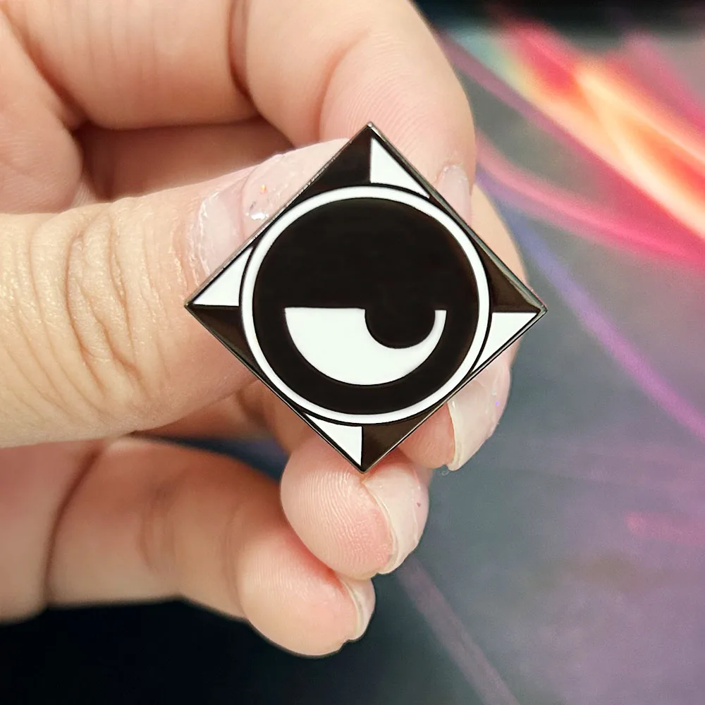 Wise Logo المينا دبوس Spy X Family Westalis رمز الذكاء طية صدر السترة دبوس لطيف الرسوم المتحركة ديكورا