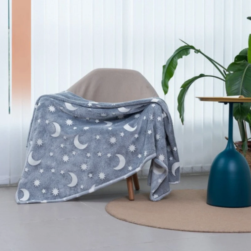 

Glow-in-the-Dark Flannel Blanket – Soft Light-Up Plush Throw, Best-Selling Cozy Bedding, Stock Ready