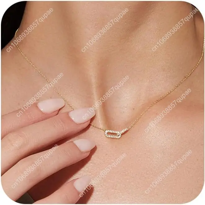 

Gold Pendant Necklace for Women, Dainty Diamond Necklaces for Women Simple 14K Gold Plated Paperclip Choker Necklaces Cute Minim