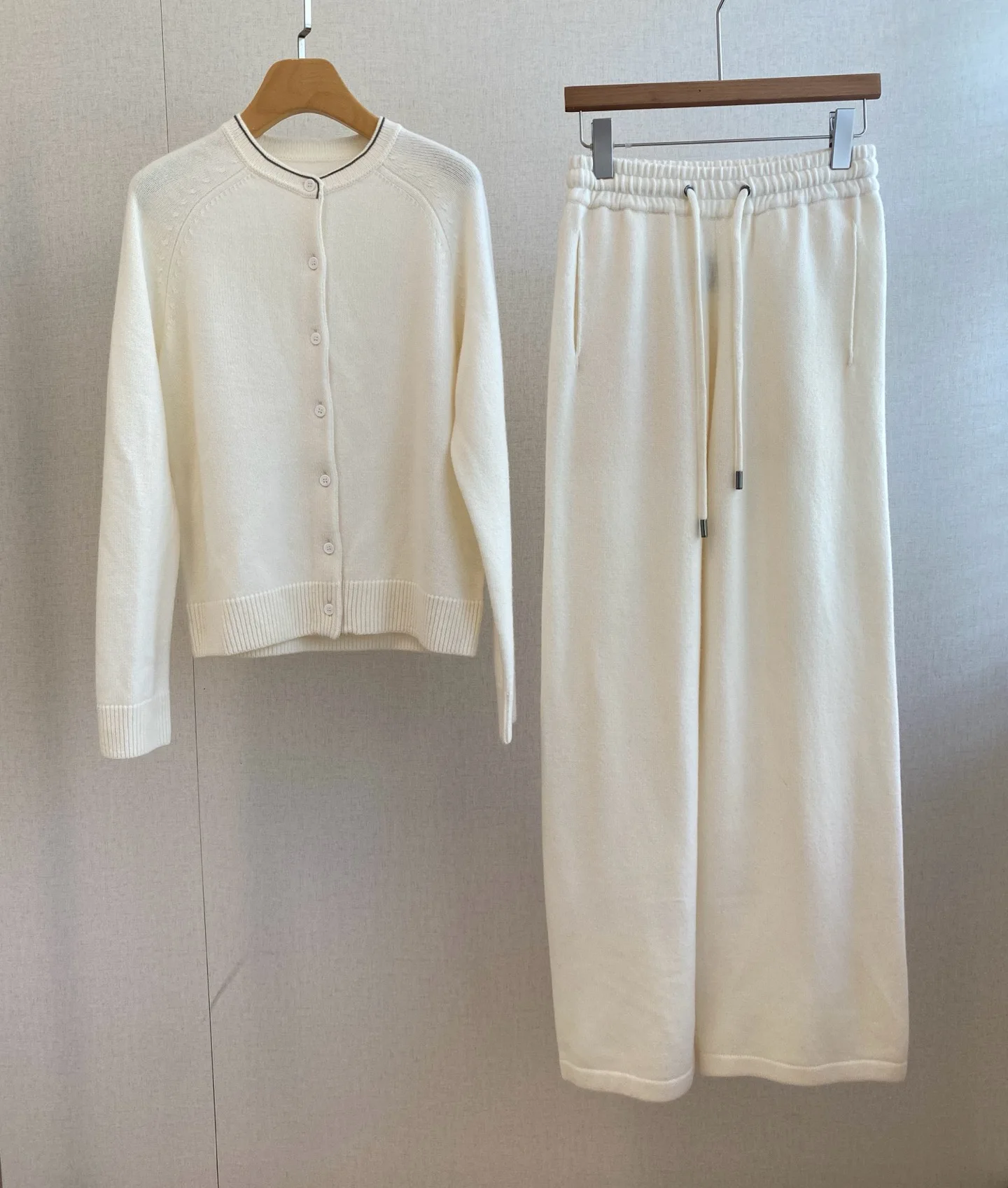 Elegant Knitted Suit Contrast Trim Crew Neck Short Cardigan & Relaxed Wide-Leg Knit Pants For Women