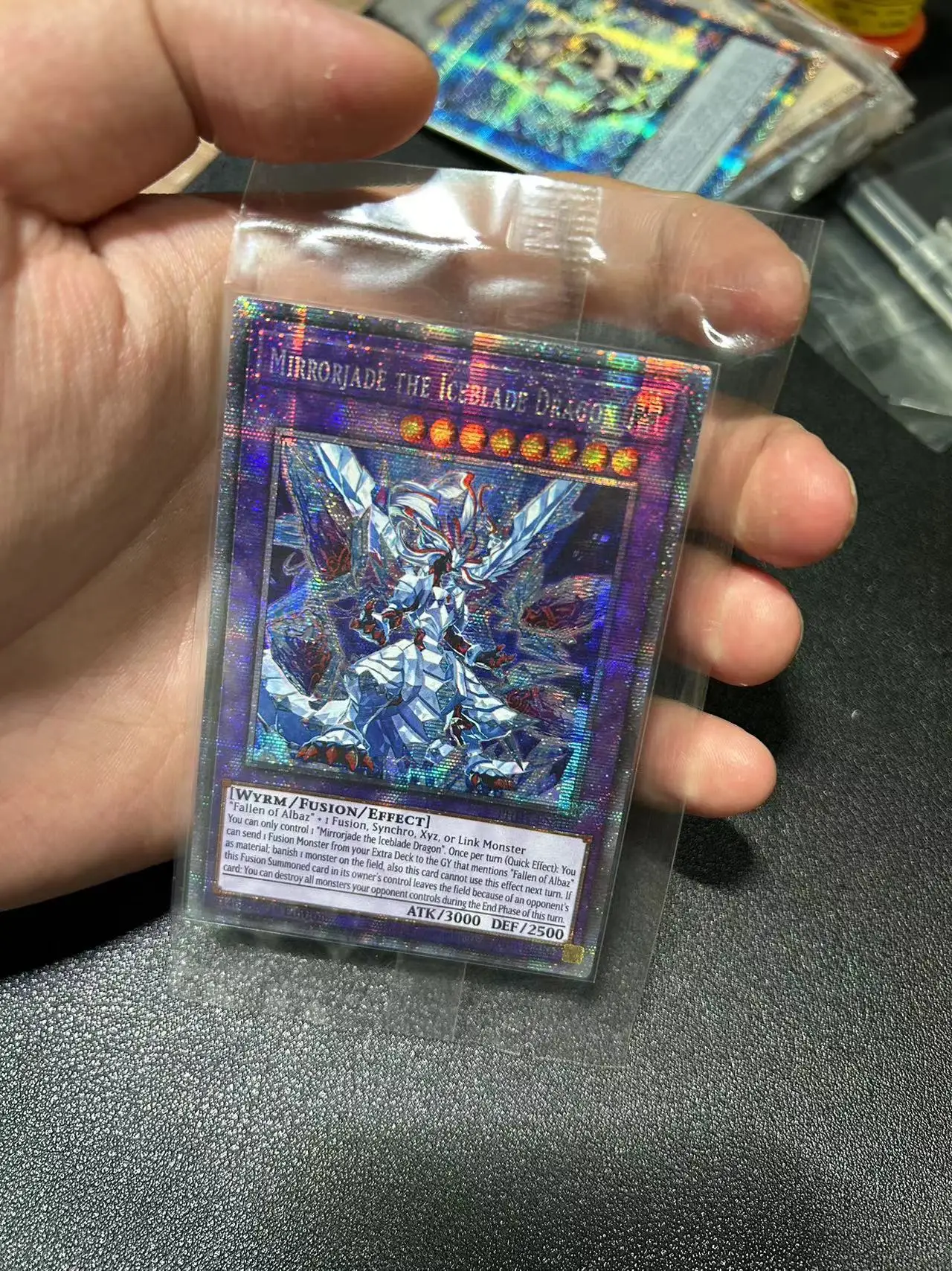 Yu Gi Oh PrismaticSecret Rare/PSER TCG Mirrorjade the Iceblade Dragon (PHHY-EN100) gioco da tavolo collezione inglese personalizza la carta