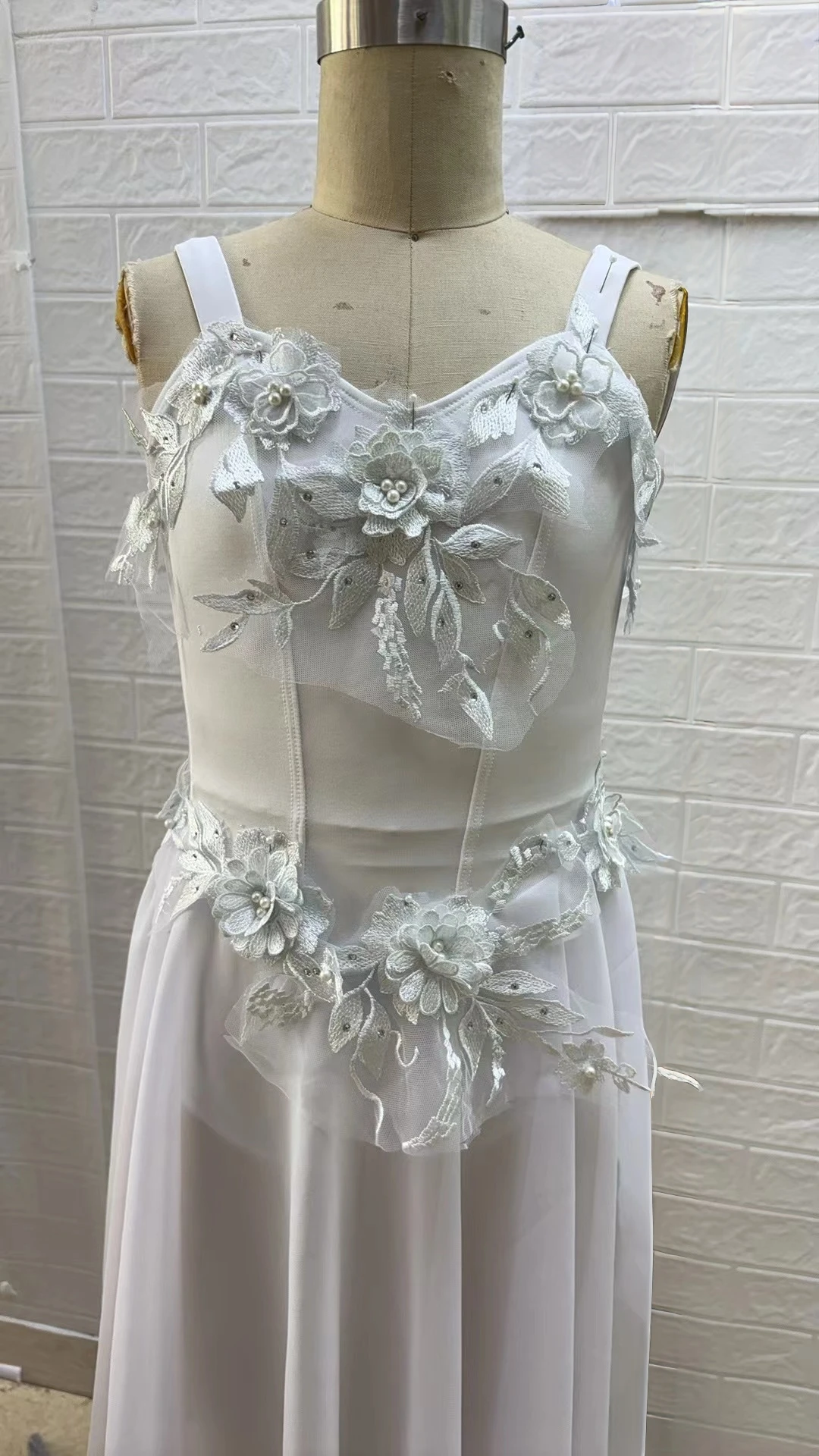 

Профессиональные костюмы для джазовых латинских танцев по индивидуальному заказу, женская танцевальная одежда любого цвета, блестящая тренировочная юбка с блестками