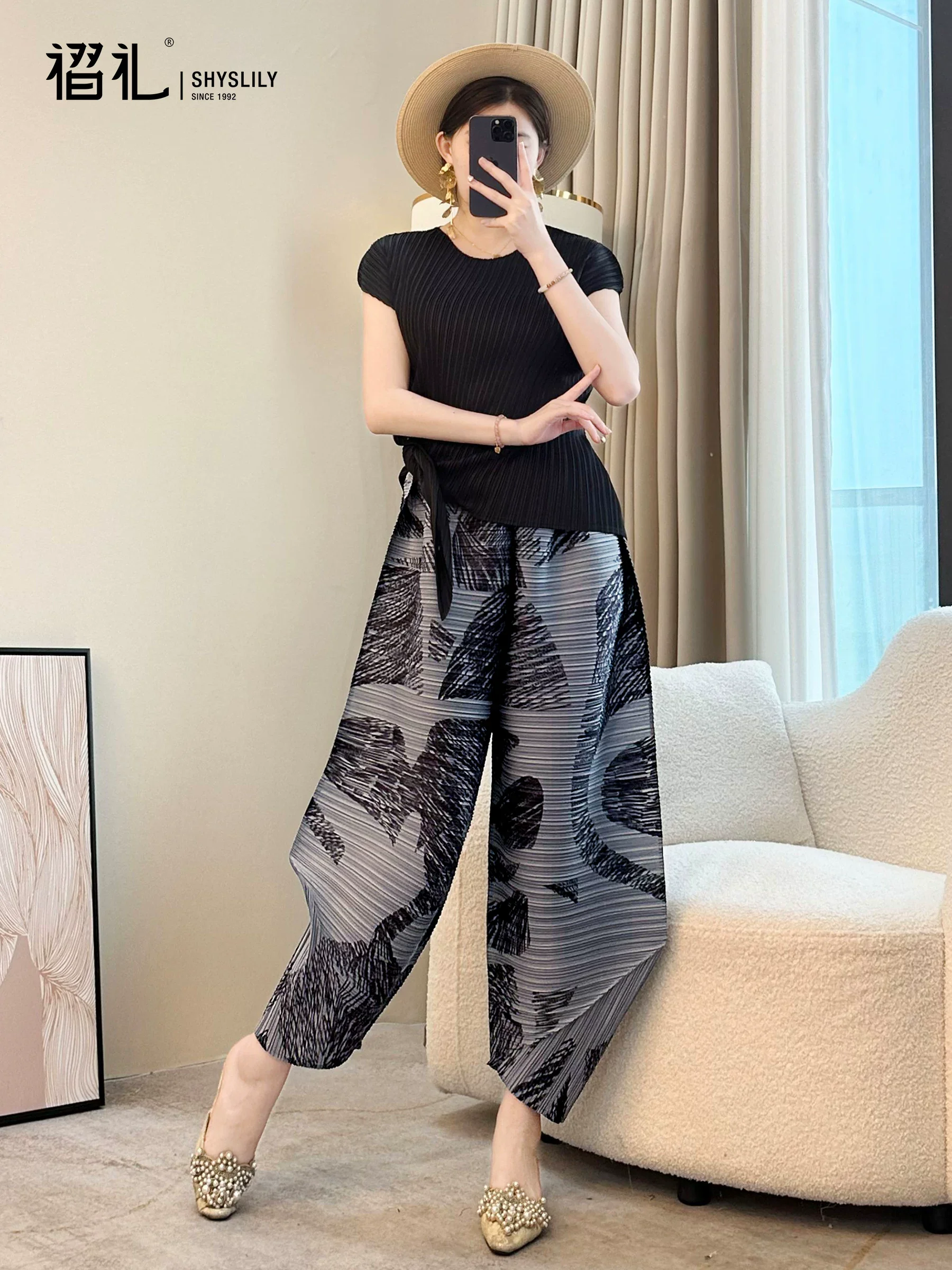 HOT SELLING Miyake Pleated Pants Loose Plus Size Versatile Tapered geometric print Harem Pants IN STOCK