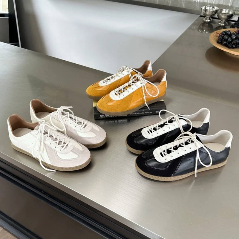 2026 New Women's sneakers Shoe Flat Non slip Comfortable Training Shoes Women Lace up Fashionable Casual Hiking Shoes female