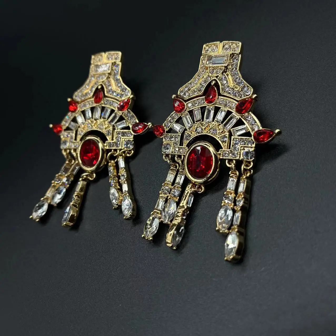 

Vintage Palace Style Elegance Light Luxury Earrings