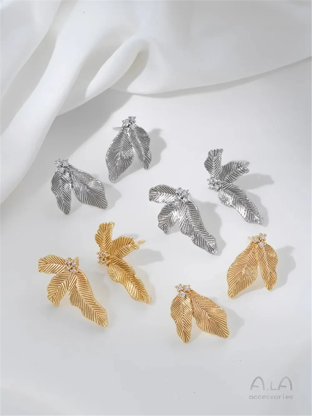 

14K Gold-inlaid Zircon Leaves with Hanging Stud Earrings Sweet Mori Earrings DIY Handmade Earrings Accessories Material E380