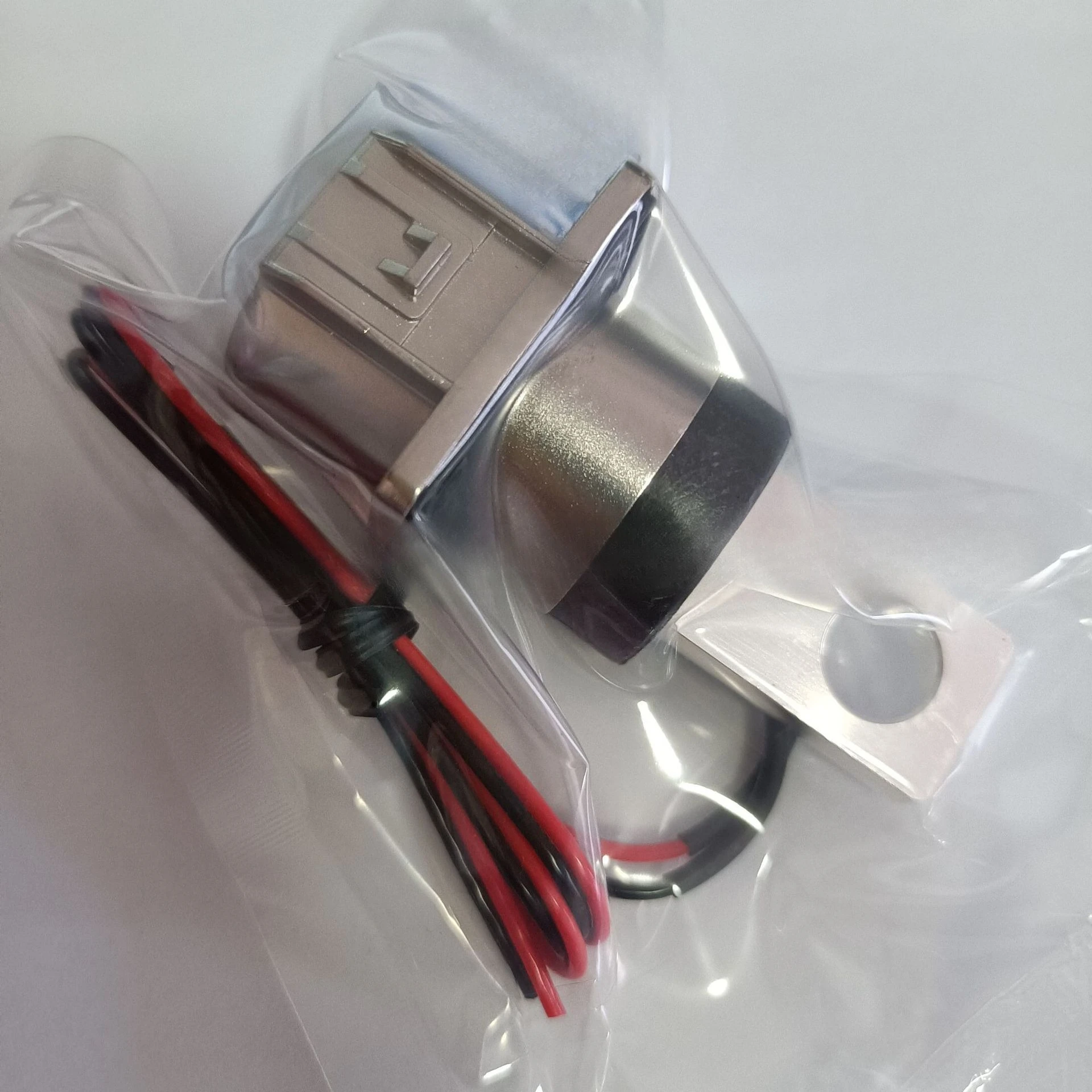 

PL00Y-301-10D10 Connector Is Brand New and Original Car Accessories Sublimation Blanks Garden Tools Accessoire Voiture