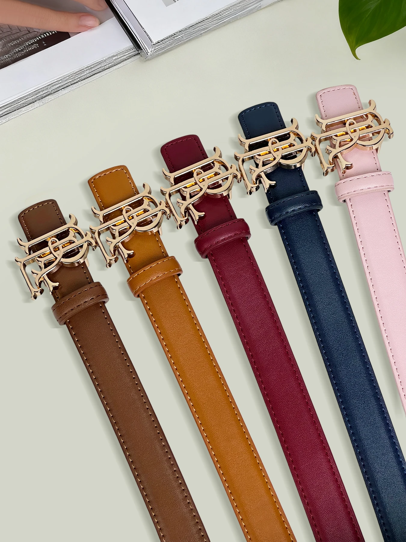 Fashionable classic women's belt versatile decorative belt suitable for jeans and dresses, used in various occasions