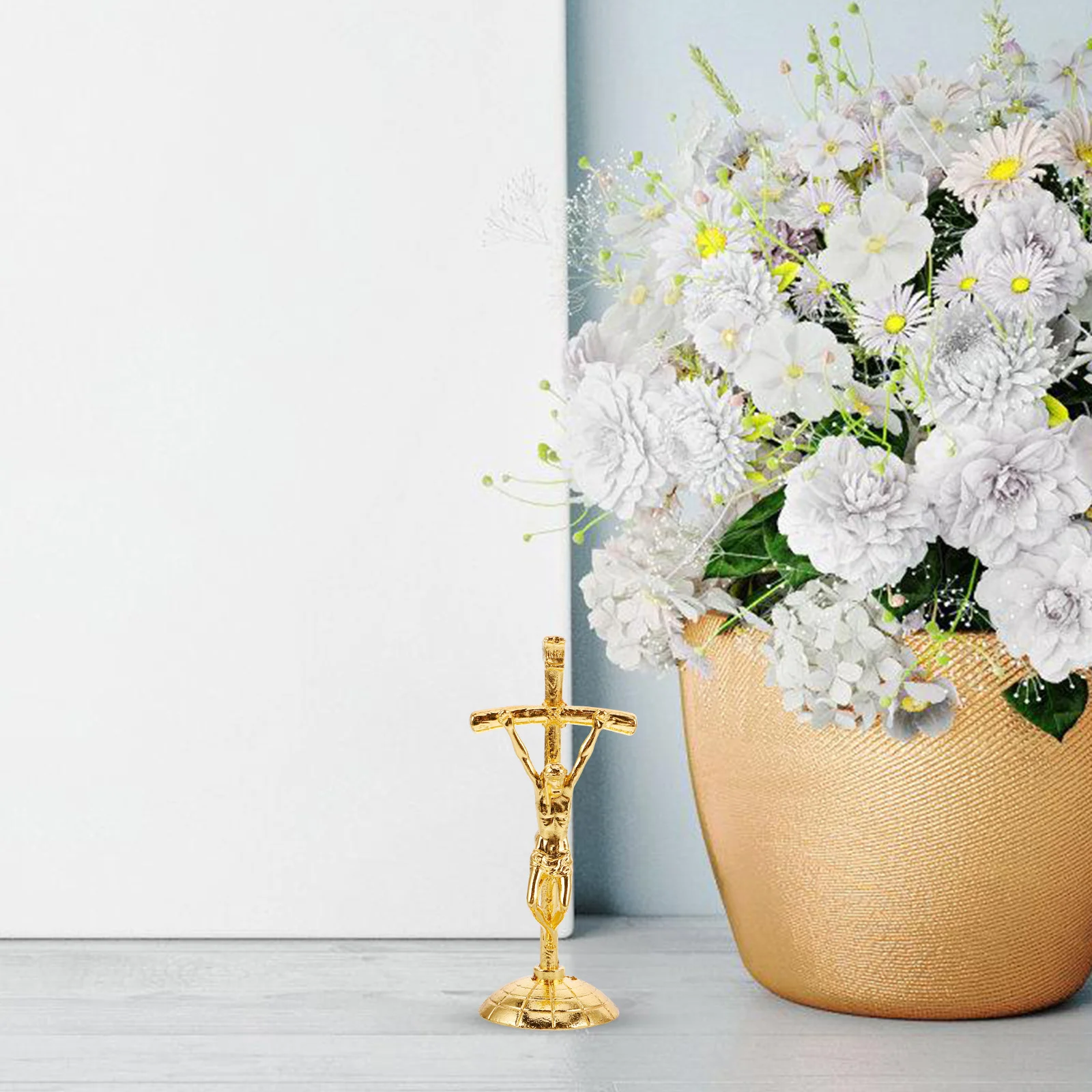 

Vintage Metal Crucifix Ornament Zinc Alloy Adhesive Base Christian Home Decoration Car Dashboard Religious Statue Cross