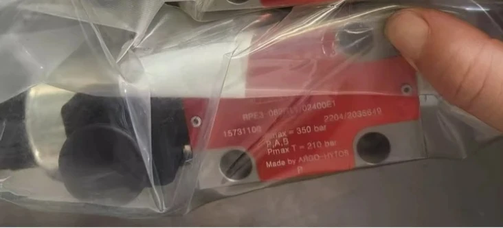 

Original solenoid valve RPE3-062R11/02400E1，2pcs RPE3-063Z11/23050E5 Brand new and original