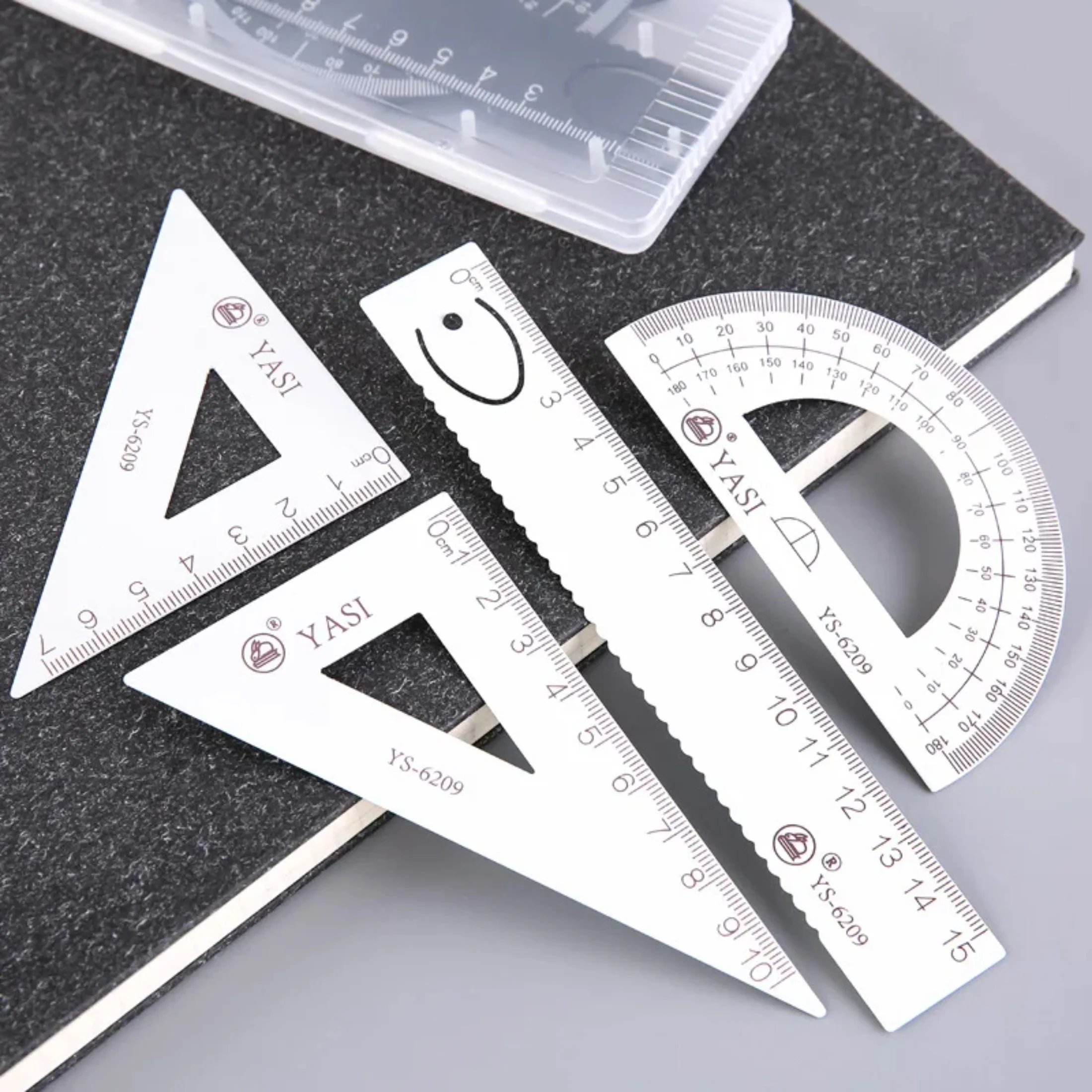 

4 in 1 Metal Ruler Aluminum Alloy Angle Ruler Protractor Triangle Ruler Multifunctional Measuring Tools Set Square Goniometer
