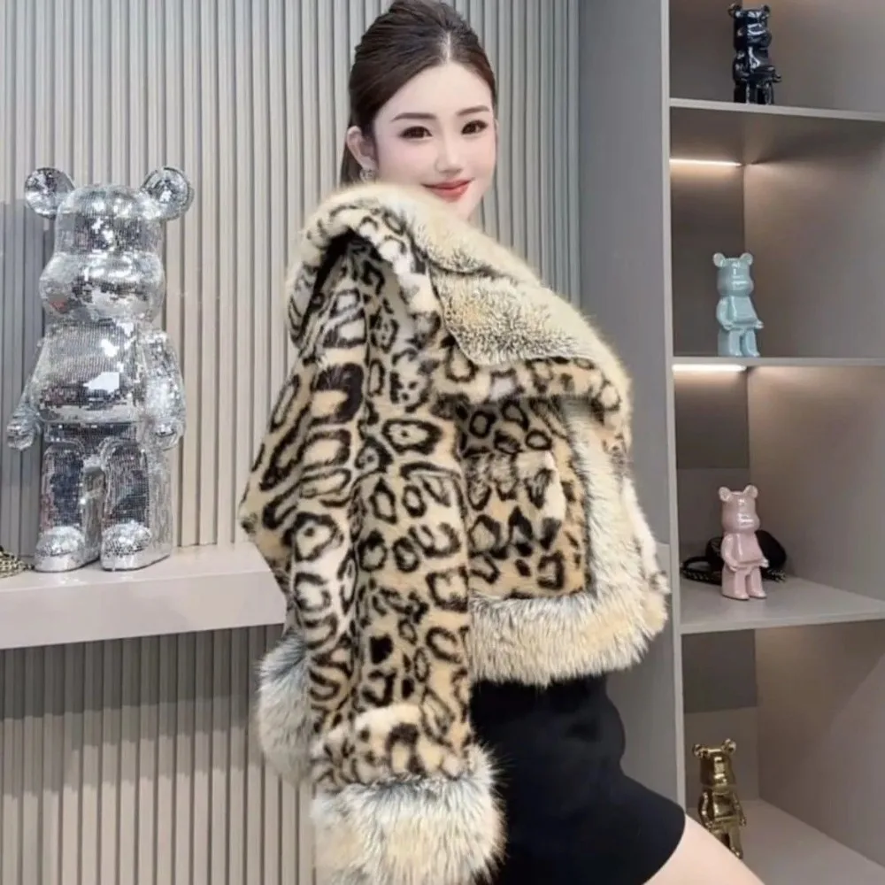 Pelzmantel für Damen, 2025, neue modische Herbst- und Winter-Kurzjacke mit Leopardenmuster