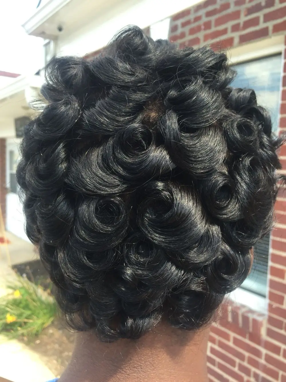 Парик с стрижкой пикси, человеческие волосы, короткий свободный вьющийся парик для женщин, 13 × 4, прозрачные парики спереди, бразильские волосы, бесклеевые, надувные, вьющиеся