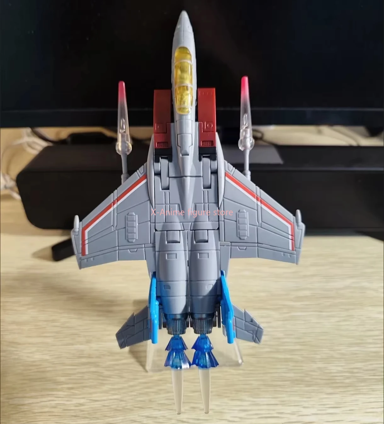 Transformation ของเล่น FG-04 FG04 Starscream ปลอม Eperor Air Craft พร้อมขาตั้งและ Cape Crown Action Figure หุ่นยนต์รุ่นเด็กของขวัญ