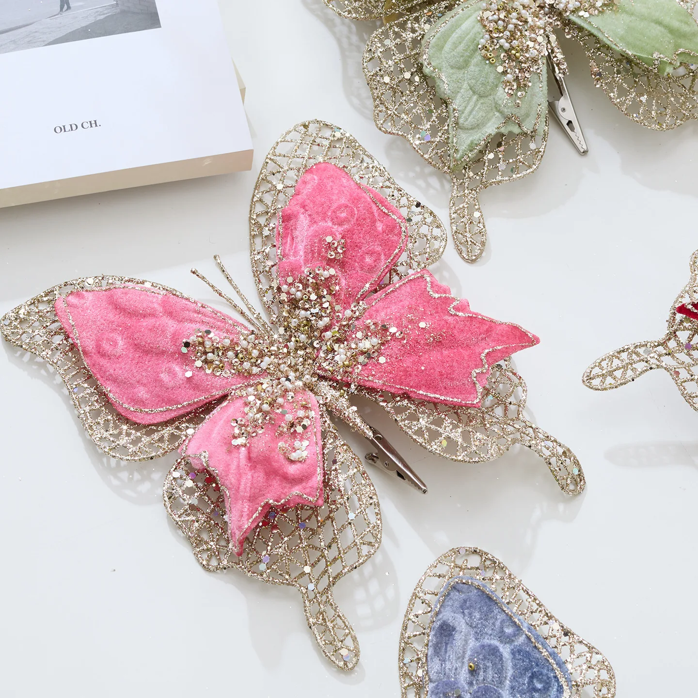 

2Pcs New Christmas Decorations High-grade Double Fabric Butterfly Christmas Flowers Christmas Tree Scene Decoration Props