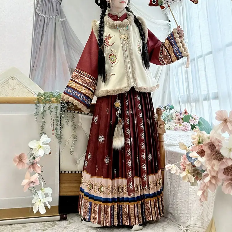 

Hanfu female autumn and winter Chinese style velvet warm jacket and pleated skirt New Year's dress set
