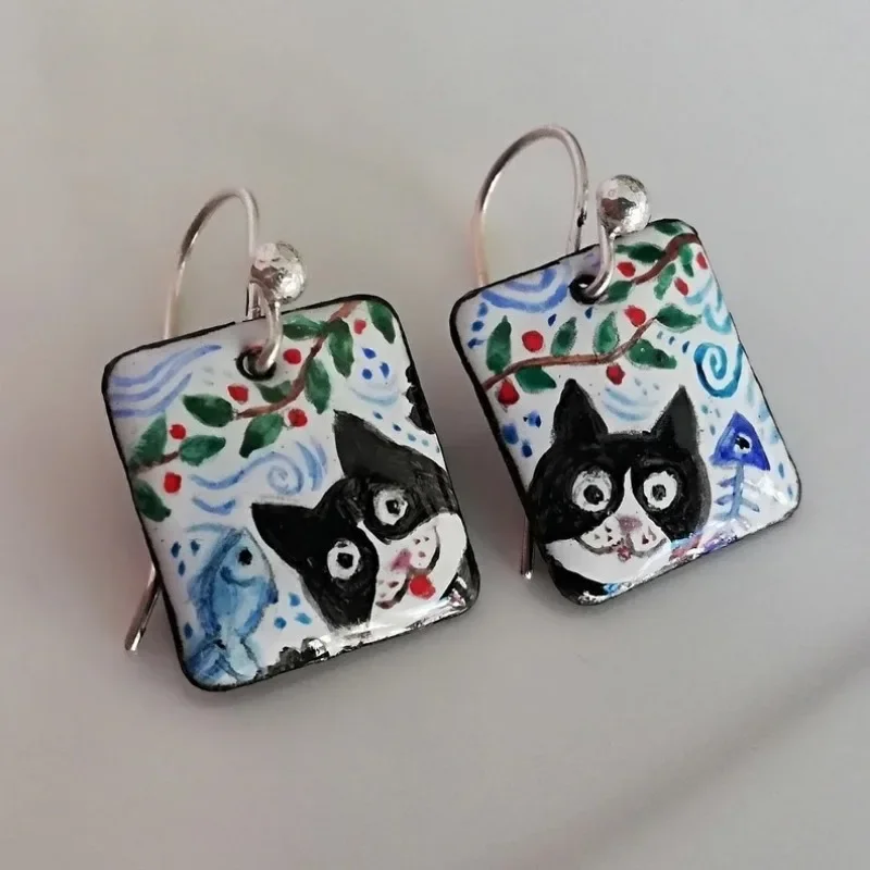 Niedliche Katzen-Emaille-Quadrat-Anhänger-Ohrringe für Frauen, einfache, hübsche Tier-Ohrringe, Alltags- und Pendler-Schmuck, Geschenkidee