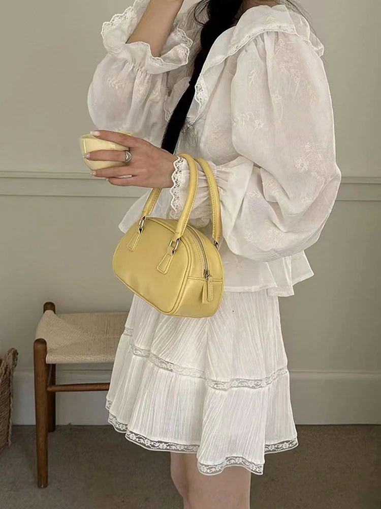 حقيبة يد صغيرة لطيفة على الموضة لعام 2026، حقيبة كتف كروس، حقيبة مربعة صغيرة للبولينج، حقيبة نسائية عصرية للتنقل اليومي