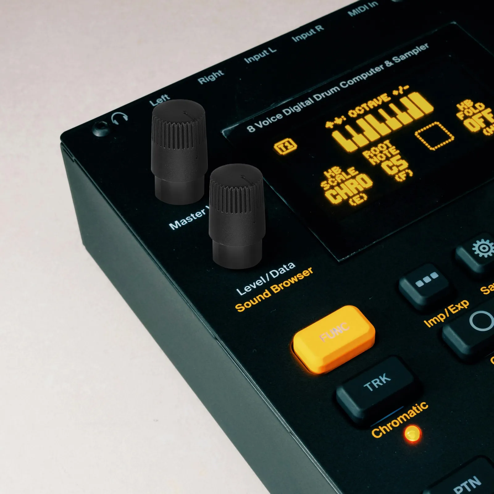 

5 шт. черных пластиковых ручек для потенциометров, регуляторов громкости, усилителей, электрогитар, бас-гитар, аудиоустройств