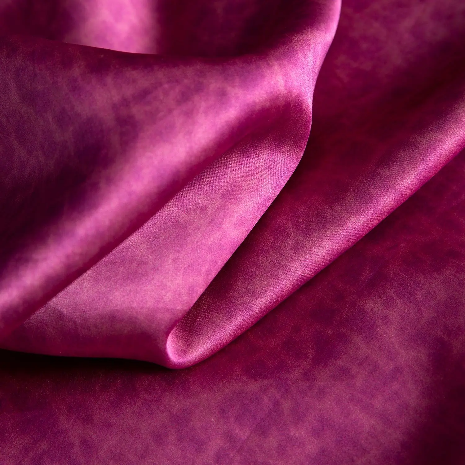 高品質パターン印刷杭州祥雲糸レッドクラウド生地シルクキンポウゲ布服デザインドレス