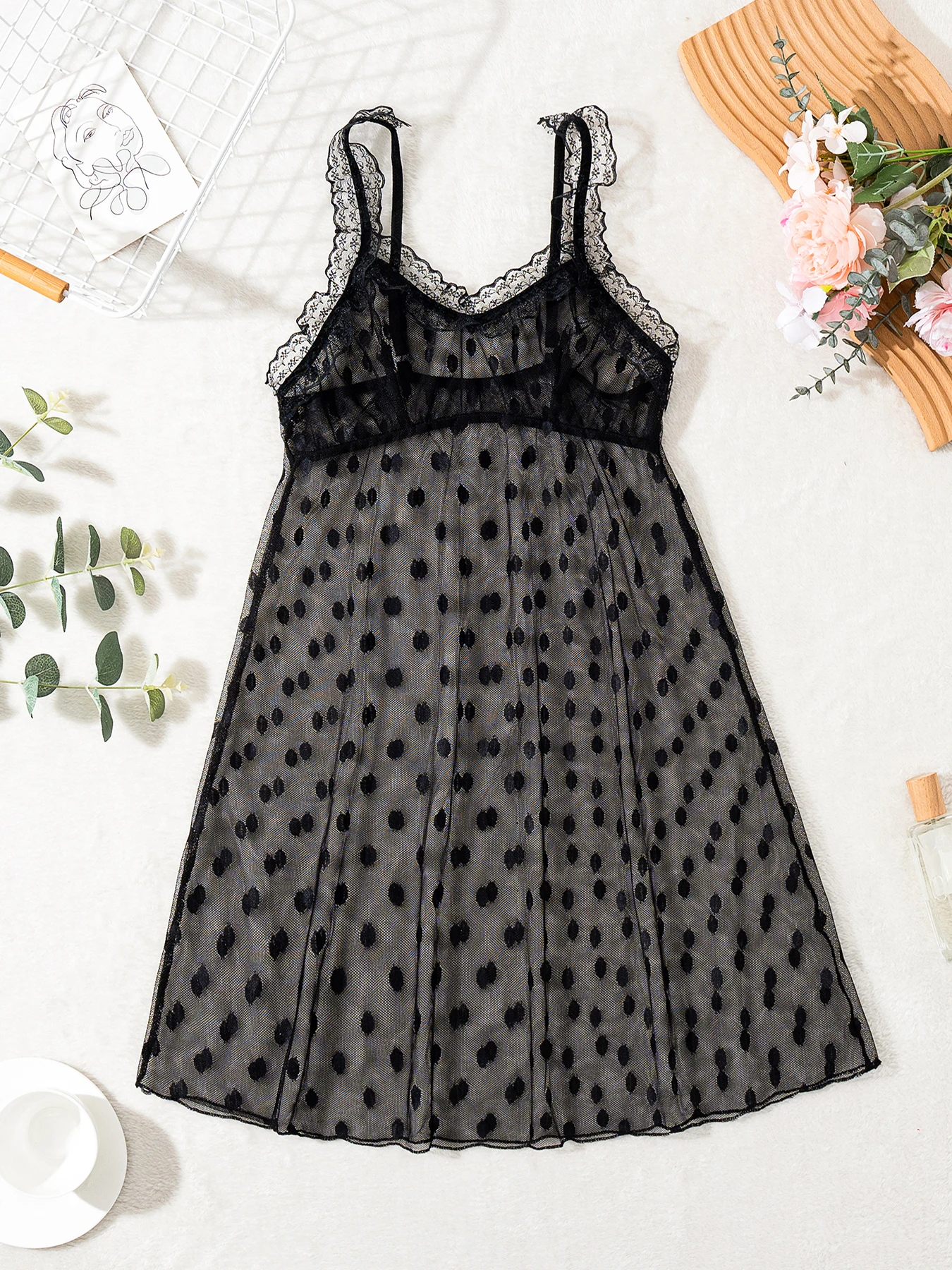 

Эротическое прозрачное сетчатое платье Babydoll, черные бретельки в горошек с кружевным струящимся силуэтом — идеально подходит для летнего соблазнения
