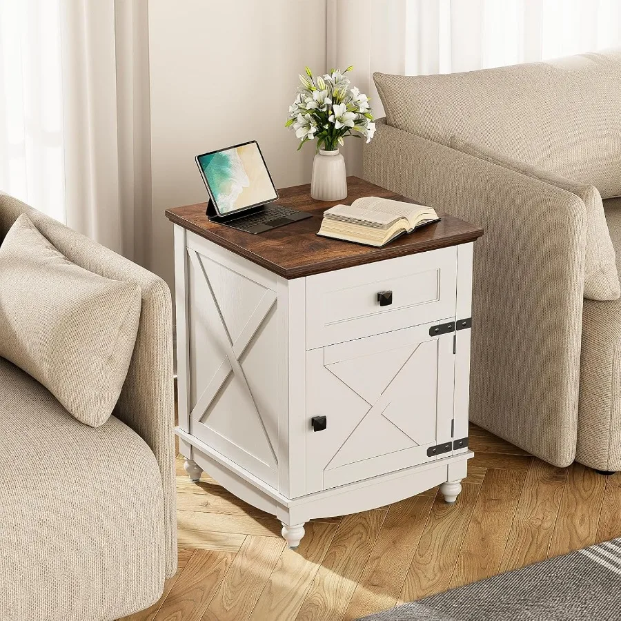 引き出しと収納キャビネット付きファームハウスエンドテーブル 18インチ ホワイトナイトスタンド ドア付きベッドサイドエンドテーブル 調節可能な棚付き