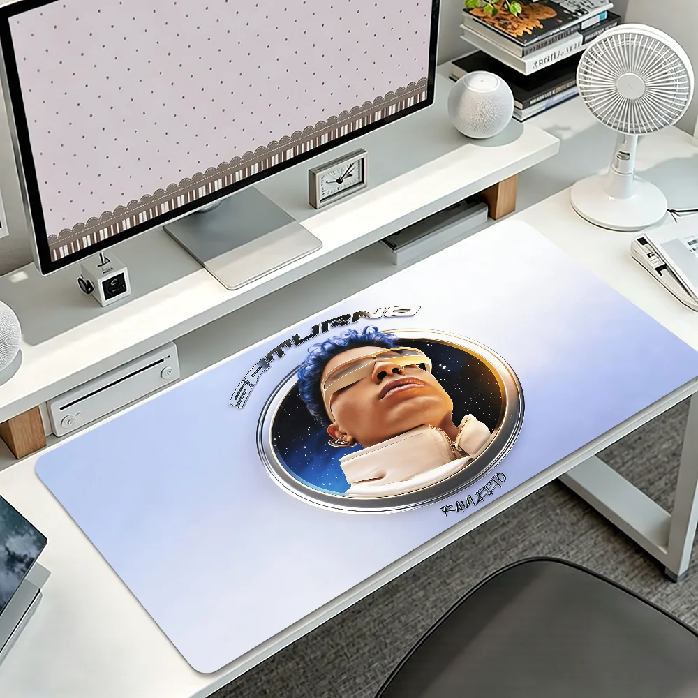 Singer R-Rauw Alejandro Mouse Pad Large Non-slip Lockedge Desktop Computer Desk Mat Keyboard MousePad Office Gamer Fans Student