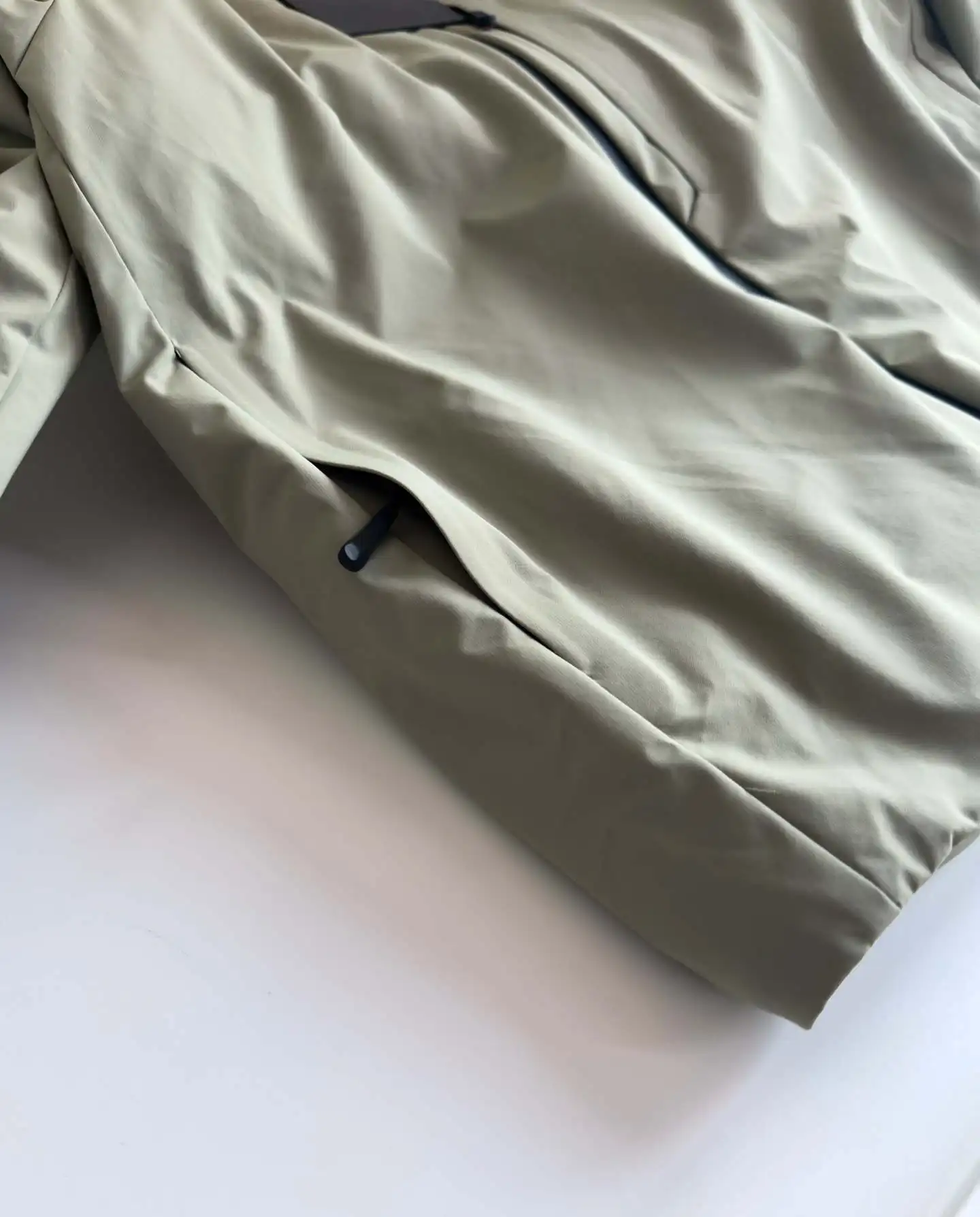 حار بيع! سترة بغطاء للرأس قابلة للفصل 90% معطف أبيض مبطن للرجال والنساء، ملابس عمل شتوية فضفاضة ودافئة وعصرية