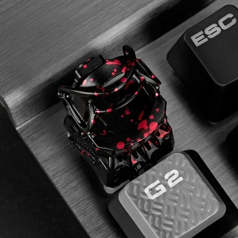 Helmet Keycaps Aluminum Instrument of Torture Helmet Key Cap Juego Macabro Simulation Saw Helmet 3D Keycap Gaming Keyboard Gifts