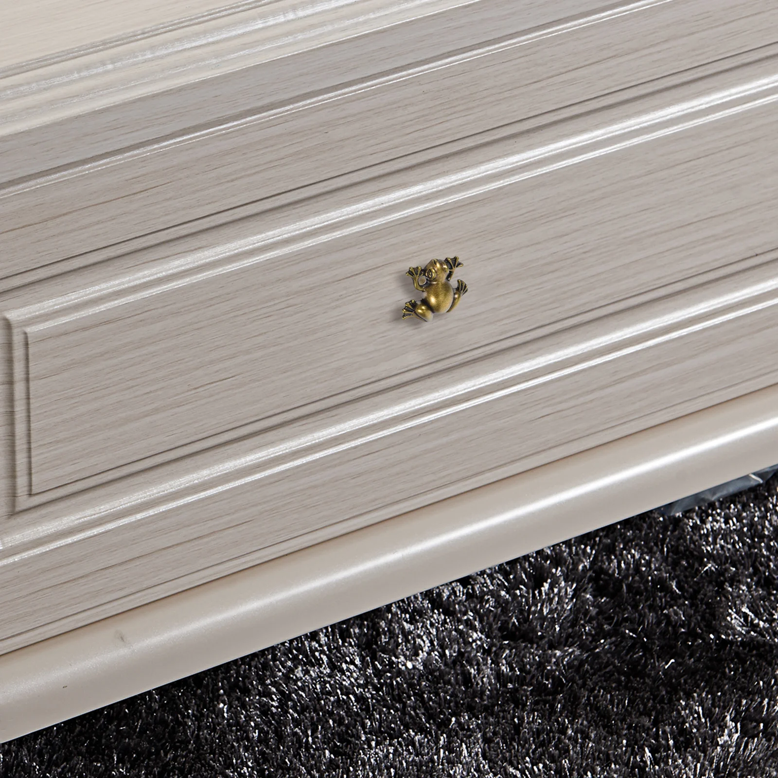 

Cute Frog Shaped Drawer Handle Metal Cabinet Pull for Wardrobe Kitchen Bathroom Furniture Decorative Knob Accessory