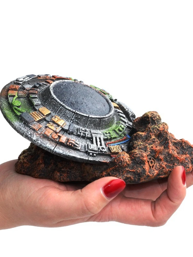 Aquarium Creative Landscape Decoration UFO Wreckage Aquarium Decoration Spaceship Alien Flying Saucer Fish and Shrimp Shelter