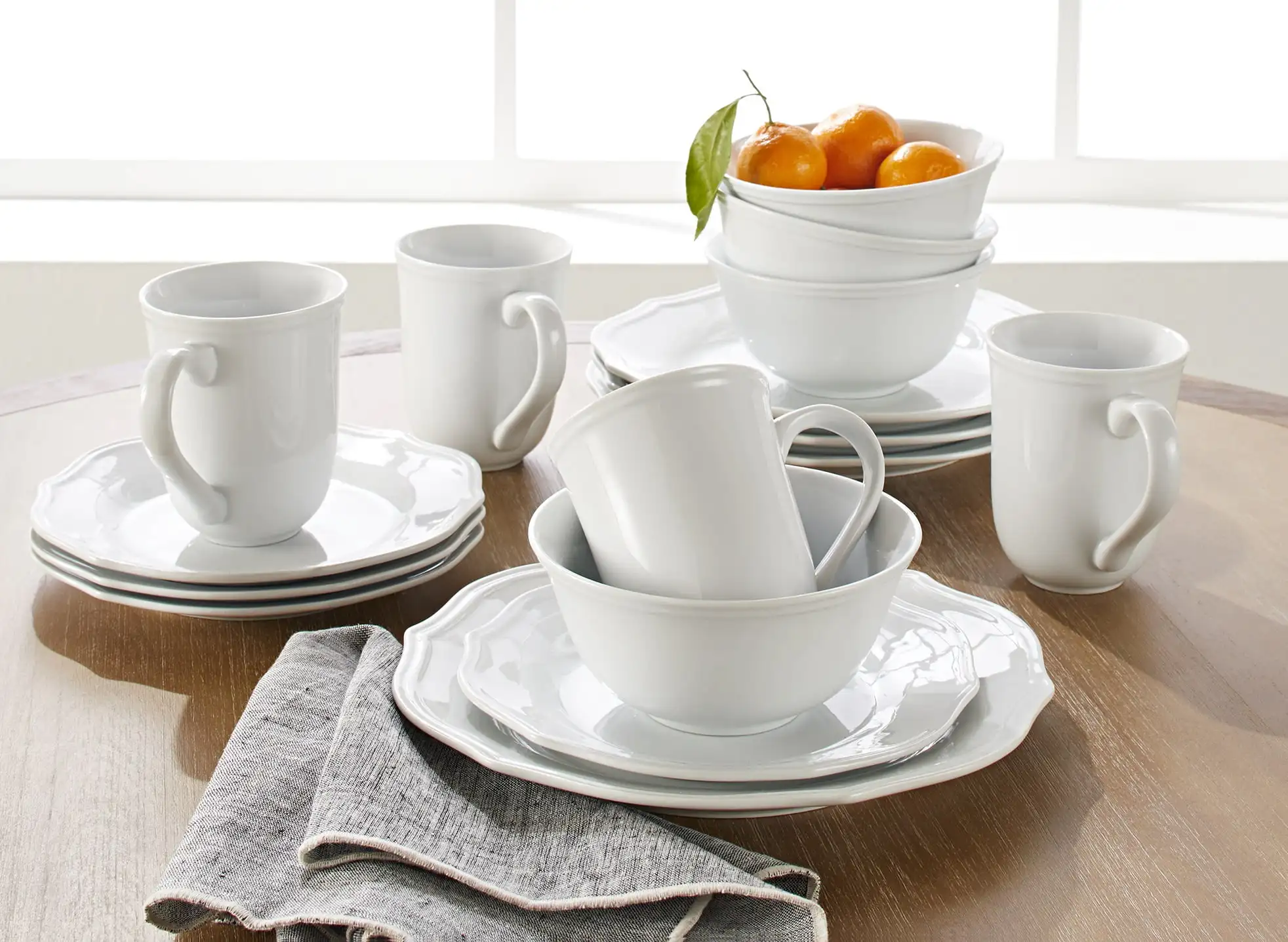 

16-Piece Carnaby Scalloped Porcelain Dinnerware Set, White