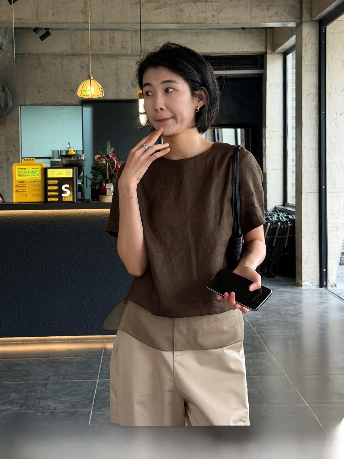 

Langqing Double Rhyme Coffee Short Sleeve Silk Shirt Women's Summer New Loose Top Linen Material round Neck Casual Style